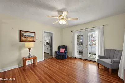 73 Plymouth St, Pittsfield, MA 01201 - Photo 11