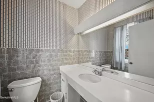 73 Plymouth St, Pittsfield, MA 01201 - Photo 23