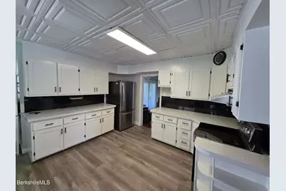 73 Plymouth St, Pittsfield, MA 01201 - Photo 15