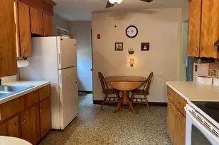 18 Morningview Dr, Pittsfield, MA 01201 - Photo 9