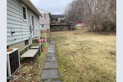 18 Morningview Dr, Pittsfield, MA 01201 - Photo 27