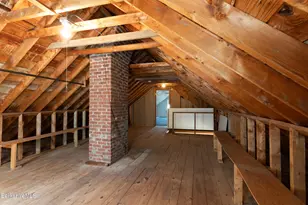 156 E New Lenox Rd, Pittsfield, MA 01201 - Photo 33