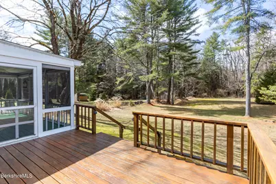 156 E New Lenox Rd, Pittsfield, MA 01201 - Photo 7