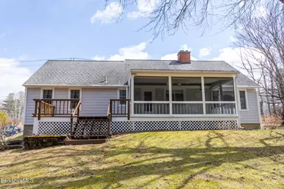 156 E New Lenox Rd, Pittsfield, MA 01201 - Photo 39