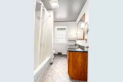 153 Sherwood Dr, Pittsfield, MA 01201 - Photo 33