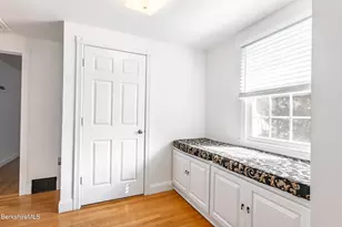 153 Sherwood Dr, Pittsfield, MA 01201 - Photo 29