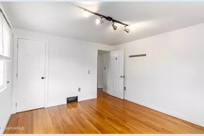 153 Sherwood Dr, Pittsfield, MA 01201 - Photo 37