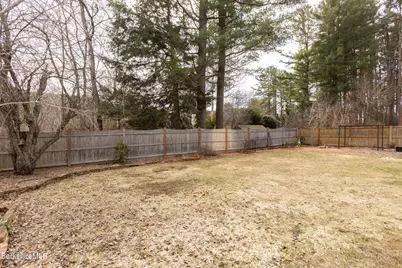 153 Sherwood Dr, Pittsfield, MA 01201 - Photo 13