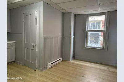 37 Melville St, Pittsfield, MA 01201 - Photo 7