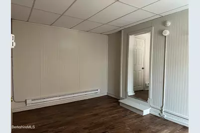 37 Melville St, Pittsfield, MA 01201 - Photo 21