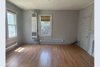37 Melville St, Pittsfield, MA 01201 - Photo 25