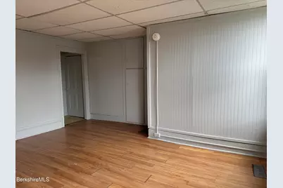 37 Melville St, Pittsfield, MA 01201 - Photo 13