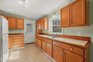 138 Richview Ave, North Adams, MA 01247 - Photo 15