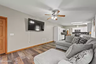 21 Kreutzer Rd, Peru, MA 01235 - Photo 21