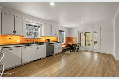 43 Bergblume Cir, Stamford, VT 05352 - Photo 5