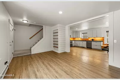 43 Bergblume Cir, Stamford, VT 05352 - Photo 9