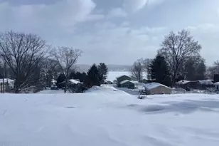 33 Iroquois St, Lanesborough, MA 01237 - Photo 3