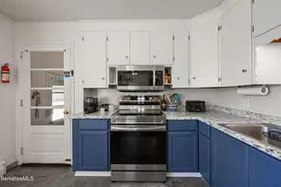 8 Alba Ave, Pittsfield, MA 01201 - Photo 11