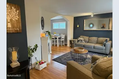 38 Rockland Dr, Pittsfield, MA 01201 - Photo 3