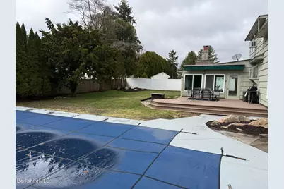 38 Rockland Dr, Pittsfield, MA 01201 - Photo 27