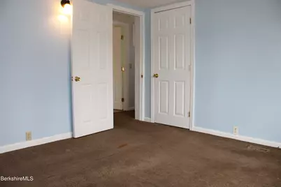 26 Lakewood Cir, Pittsfield, MA 01201 - Photo 29