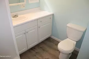 26 Lakewood Cir, Pittsfield, MA 01201 - Photo 17