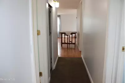 26 Lakewood Cir, Pittsfield, MA 01201 - Photo 31