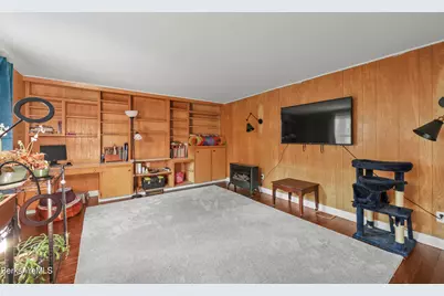 82 Cherry St, North Adams, MA 01247 - Photo 17