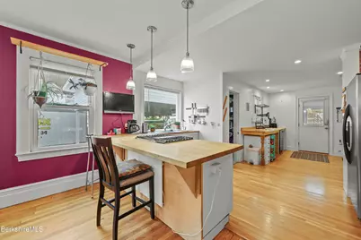 82 Cherry St, North Adams, MA 01247 - Photo 9