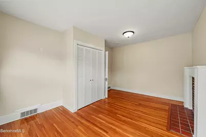 53 Meadowview Dr, Pittsfield, MA 01201 - Photo 33