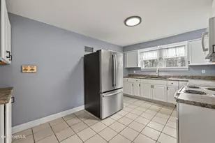 53 Meadowview Dr, Pittsfield, MA 01201 - Photo 17