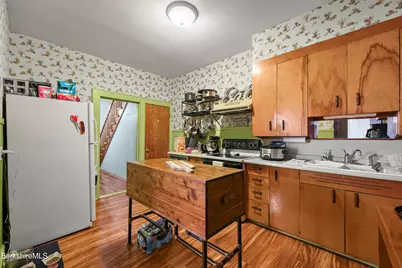 474 Tyler St, Pittsfield, MA 01201 - Photo 9