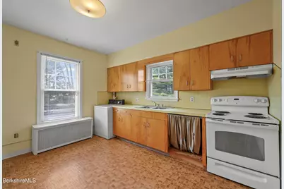 53 Newell St, Pittsfield, MA 01201 - Photo 35
