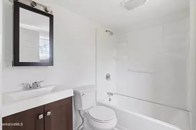 243 Robbins Ave, Pittsfield, MA 01201 - Photo 9