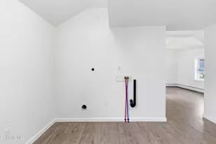 243 Robbins Ave, Pittsfield, MA 01201 - Photo 5