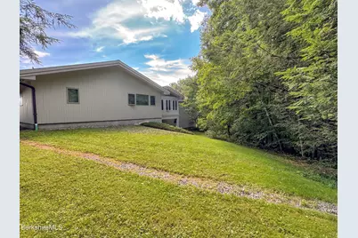 26 Westbrook Ter, Pittsfield, MA 01201 - Photo 49