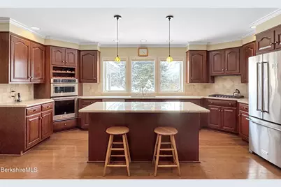 26 Westbrook Ter, Pittsfield, MA 01201 - Photo 15