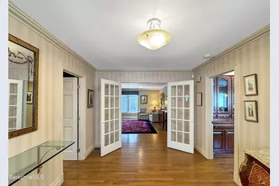 26 Westbrook Ter, Pittsfield, MA 01201 - Photo 9