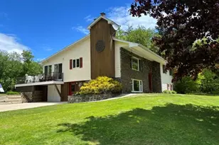 4 Birch Hill Rd, Peru, MA 01235 - Photo 1