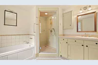 260 Maple Ave, Great Barrington, MA 01230 - Photo 17