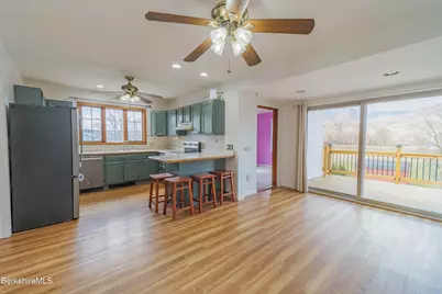 108 N Summer St, Adams, MA 01220 - Photo 9