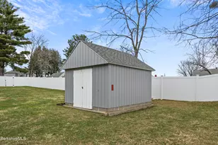 55 Crystal St, Pittsfield, MA 01201 - Photo 47