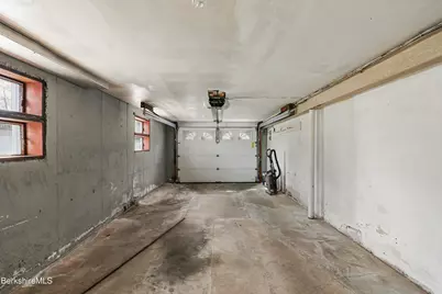 55 Crystal St, Pittsfield, MA 01201 - Photo 39