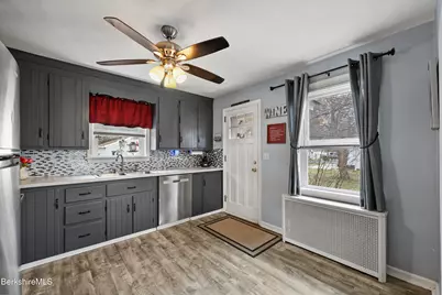 322 Cheshire Rd, Pittsfield, MA 01201 - Photo 11