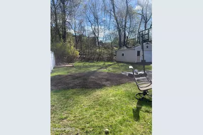 322 Cheshire Rd, Pittsfield, MA 01201 - Photo 29