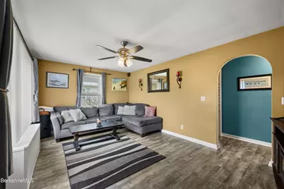 322 Cheshire Rd, Pittsfield, MA 01201 - Photo 5