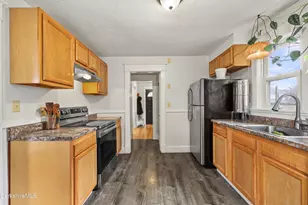 27 Morgan St, Pittsfield, MA 01201 - Photo 13