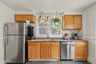 27 Morgan St, Pittsfield, MA 01201 - Photo 11