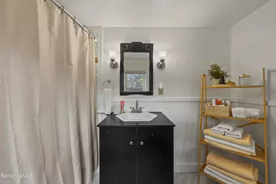 27 Morgan St, Pittsfield, MA 01201 - Photo 25