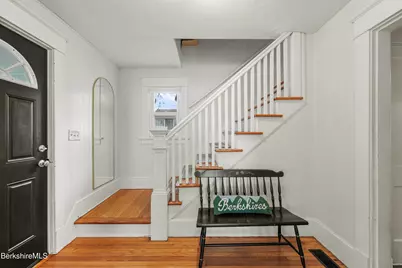 27 Morgan St, Pittsfield, MA 01201 - Photo 3